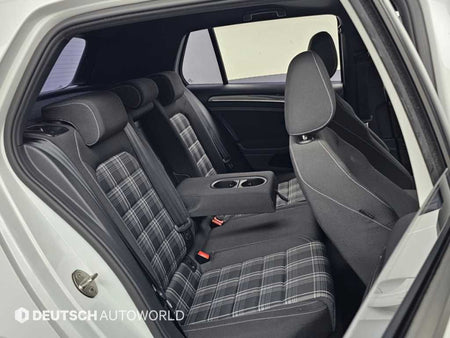 Volkswagen Golf — photo 12
