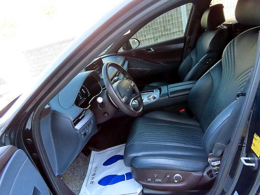 Genesis G80 — photo 05