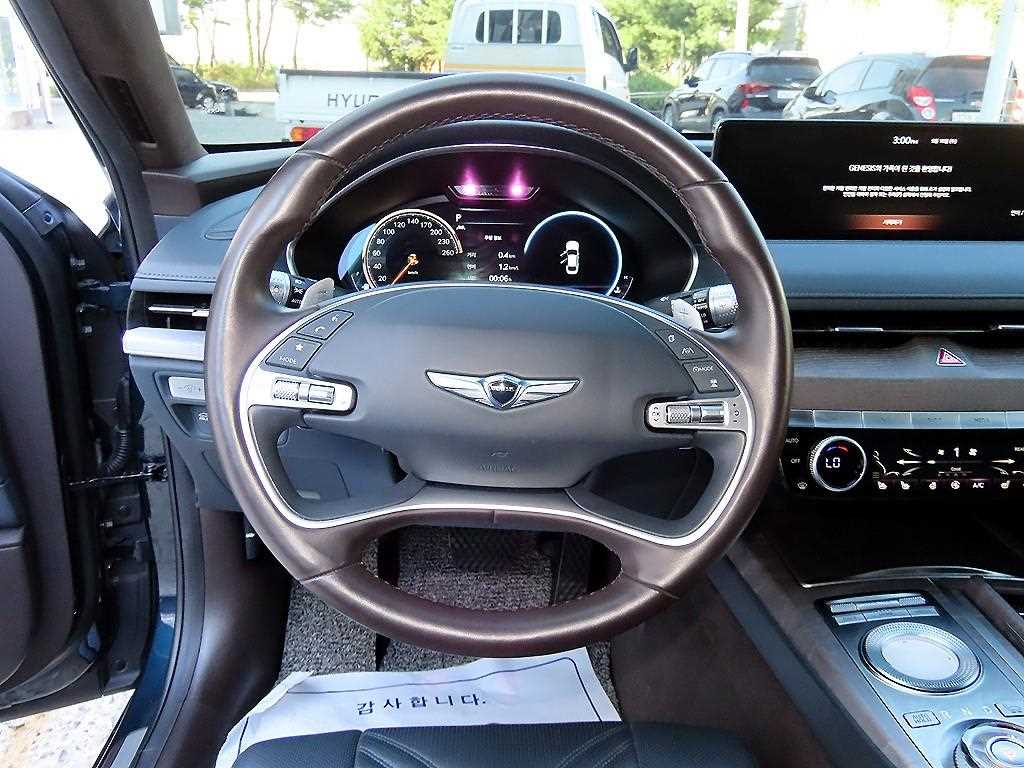 Genesis G80 — photo 08