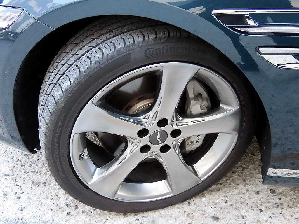 Genesis G80 — photo 20