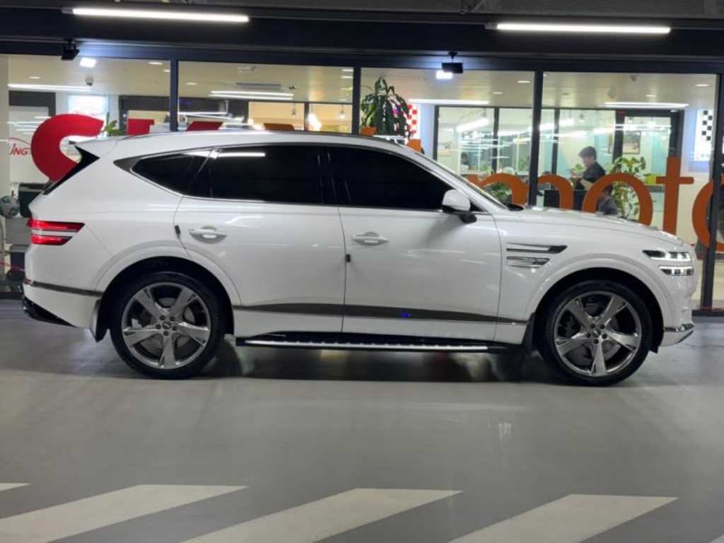 Genesis GV80 — photo 03