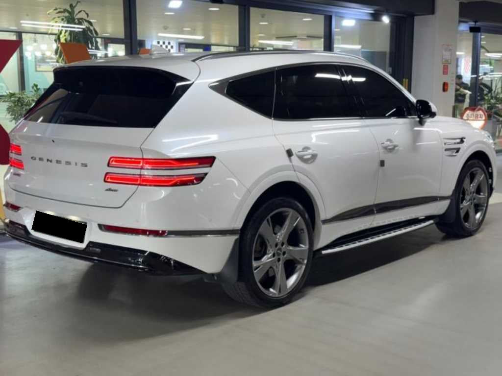 Genesis GV80 — photo 04