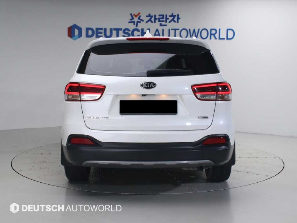 Kia Sorento — photo 04