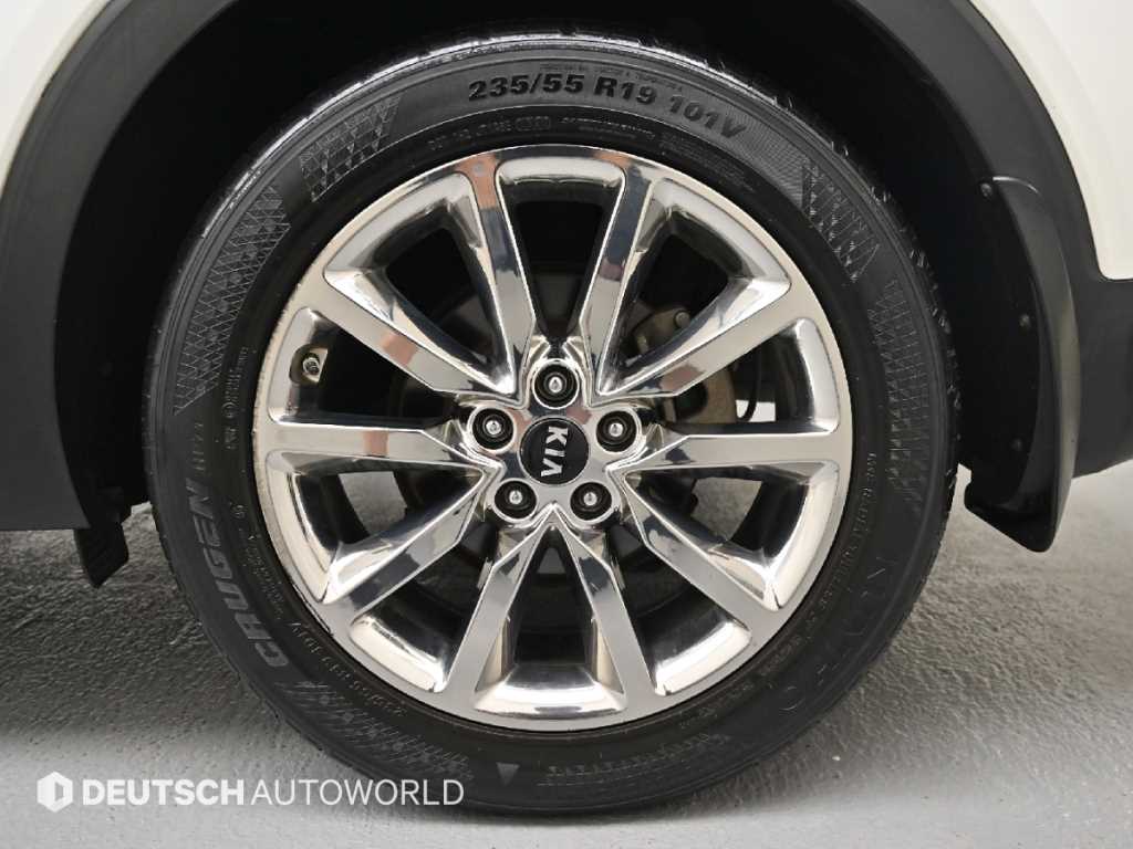 Kia Sorento — photo 05