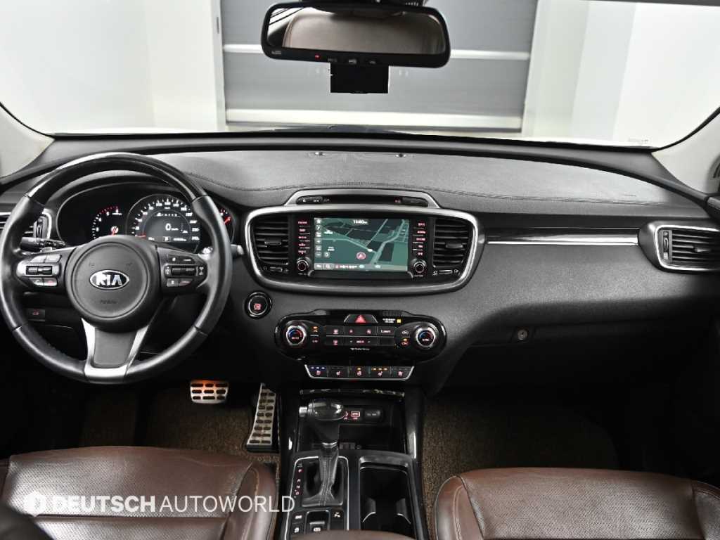 Kia Sorento — photo 07