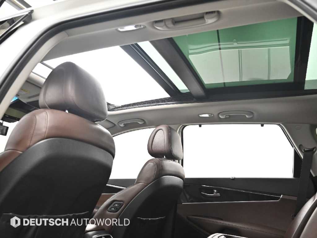 Kia Sorento — photo 18