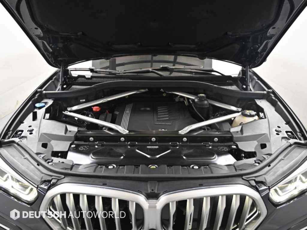 BMW X6 — photo 06