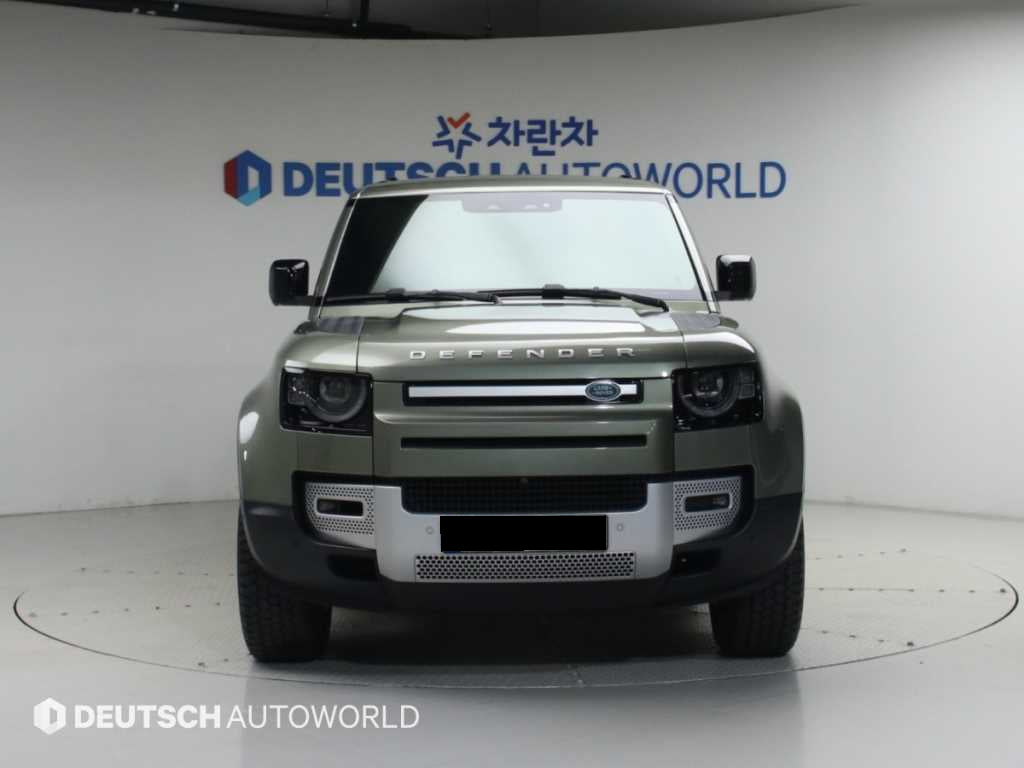 Land Rover Defender — photo 03
