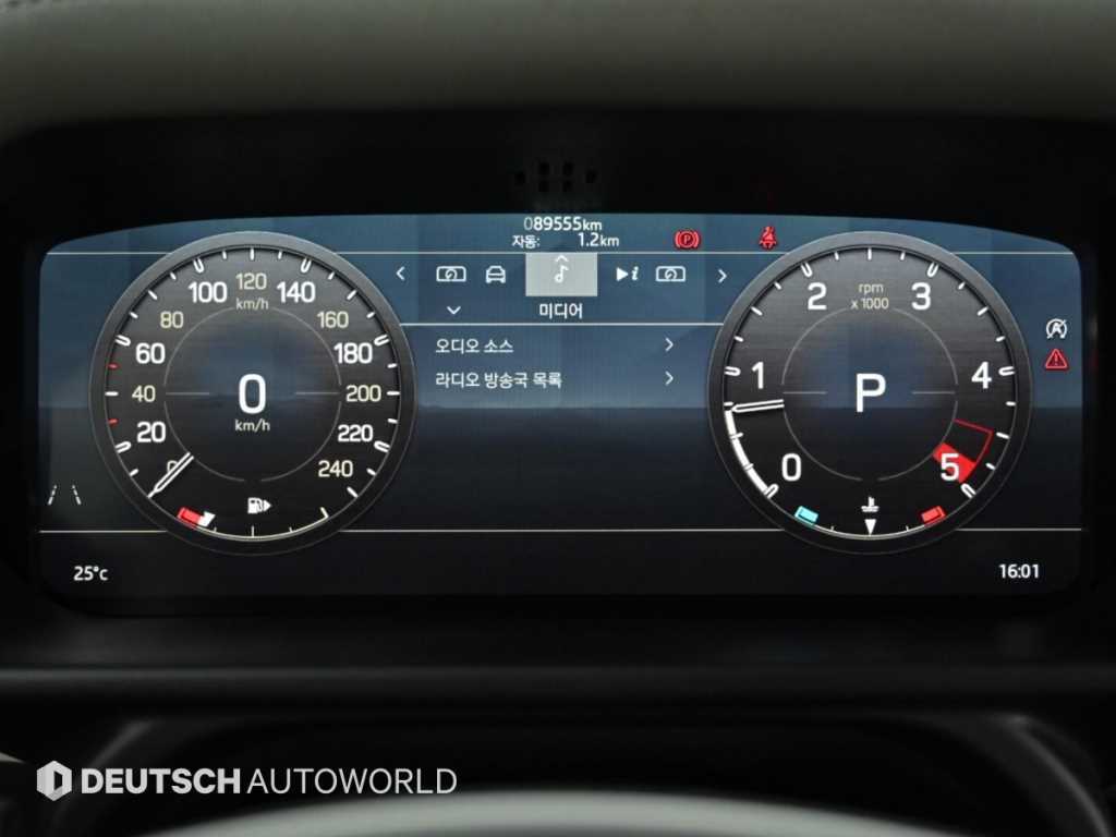 Land Rover Defender — photo 08