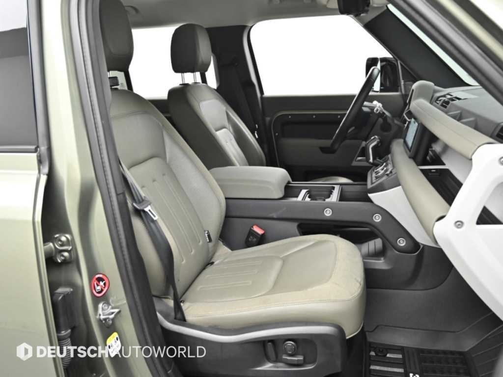 Land Rover Defender — photo 10