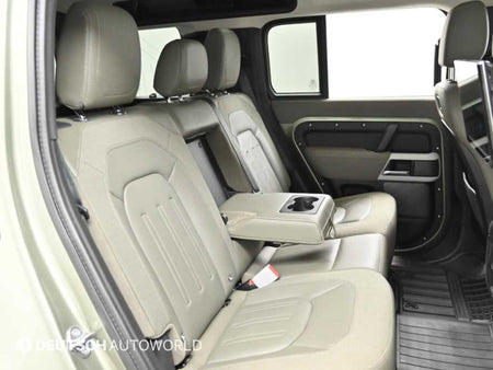 Land Rover Defender — photo 12