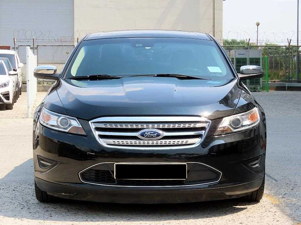 Ford Taurus — photo 01