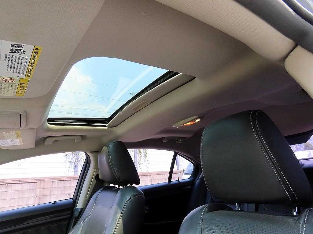 Ford Taurus — photo 18