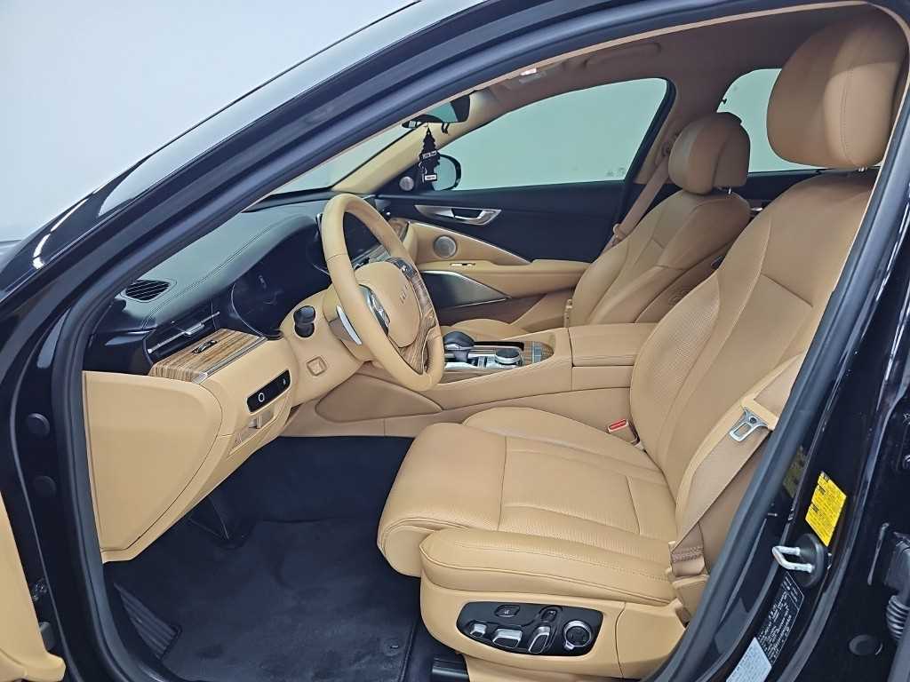 Kia K9 — photo 11