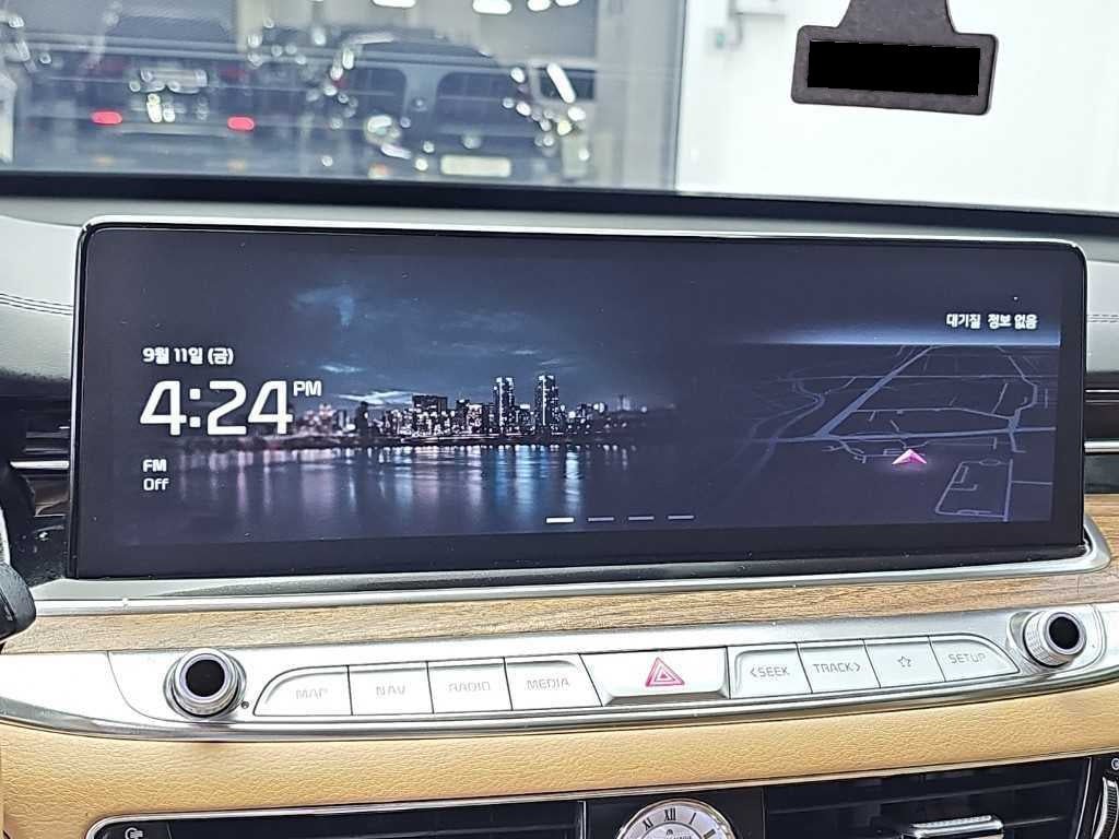 Kia K9 — photo 14