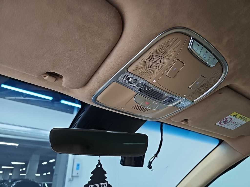 Kia K9 — photo 16