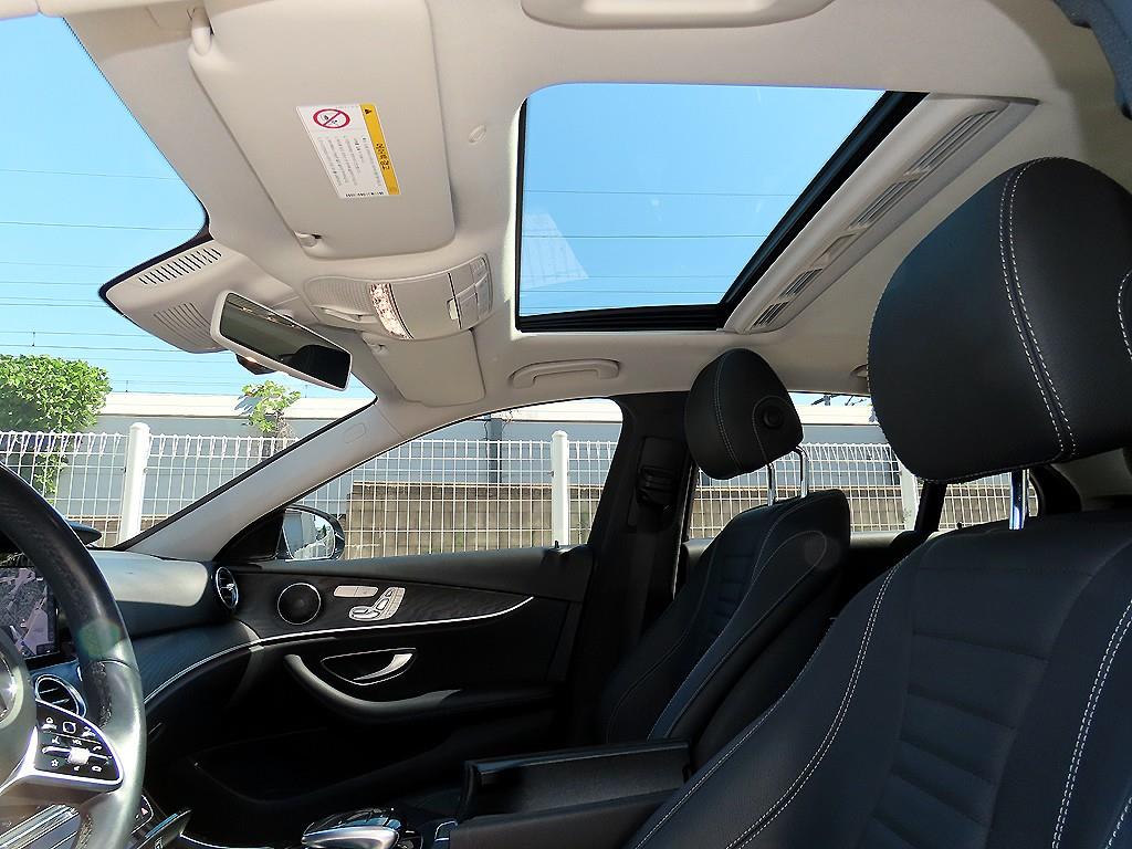 Mercedes-Benz E-Class — photo 17