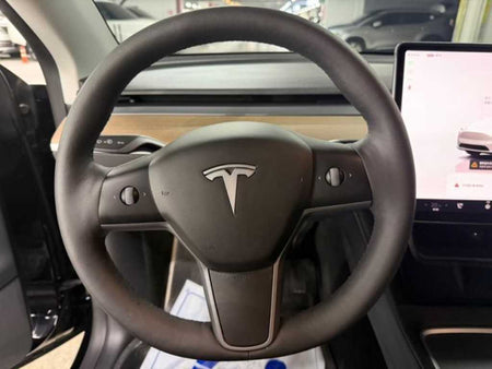 Tesla Model Y — photo 08
