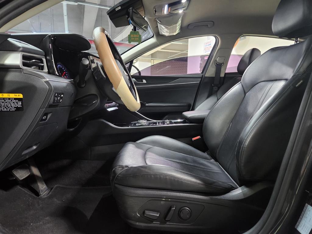 Kia K5 — photo 06