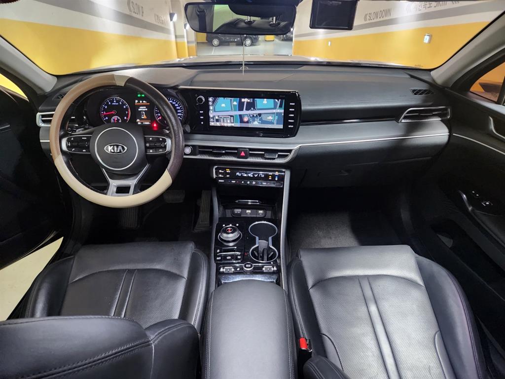 Kia K5 — photo 08