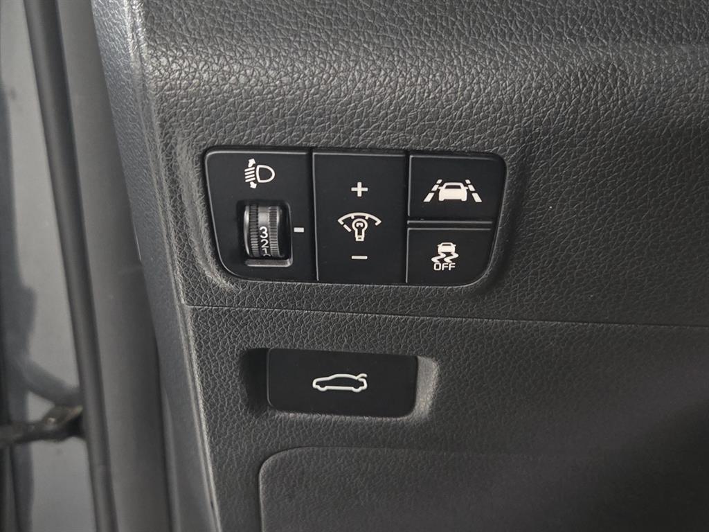 Kia K5 — photo 15