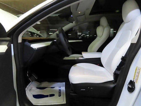 Tesla Model Y — photo 06