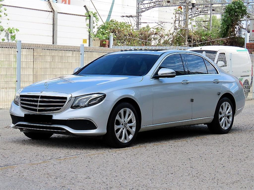 Mercedes-Benz E-Class — photo 02