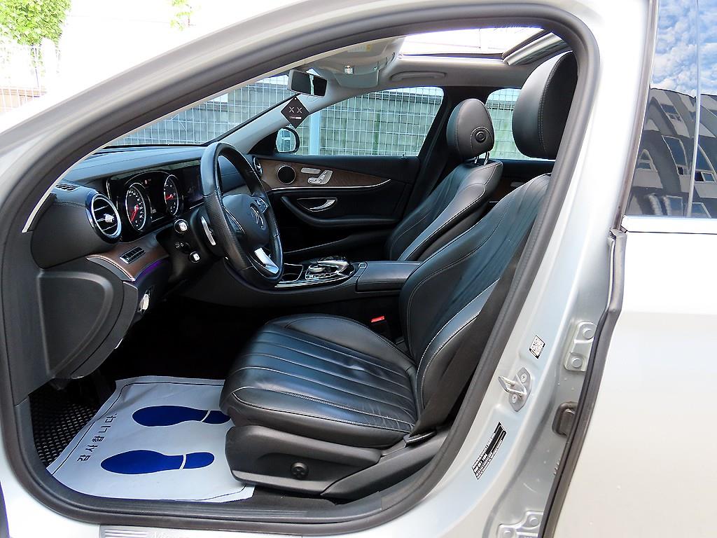 Mercedes-Benz E-Class — photo 05