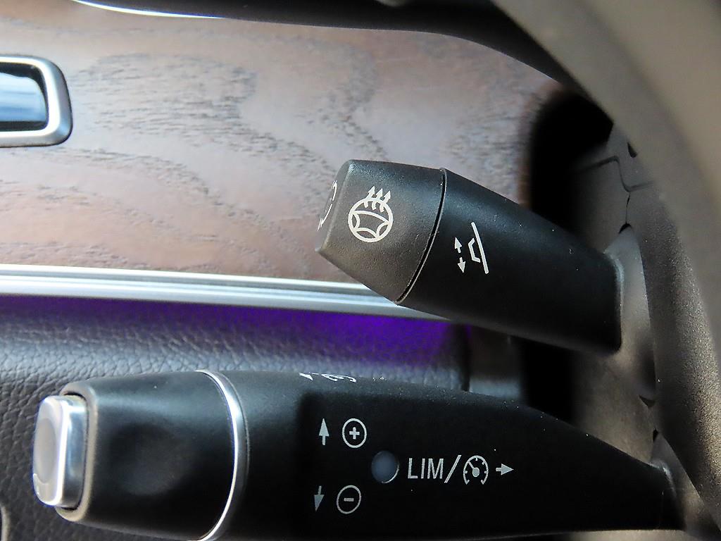 Mercedes-Benz E-Class — photo 12