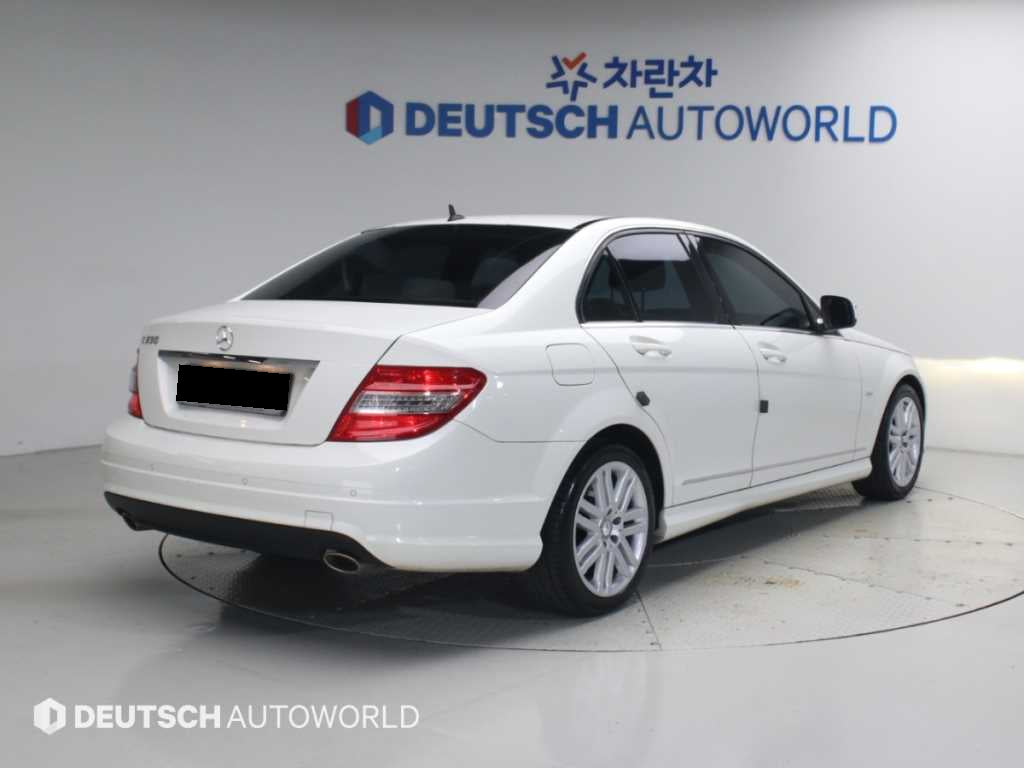 Mercedes-Benz C-Class — photo 02