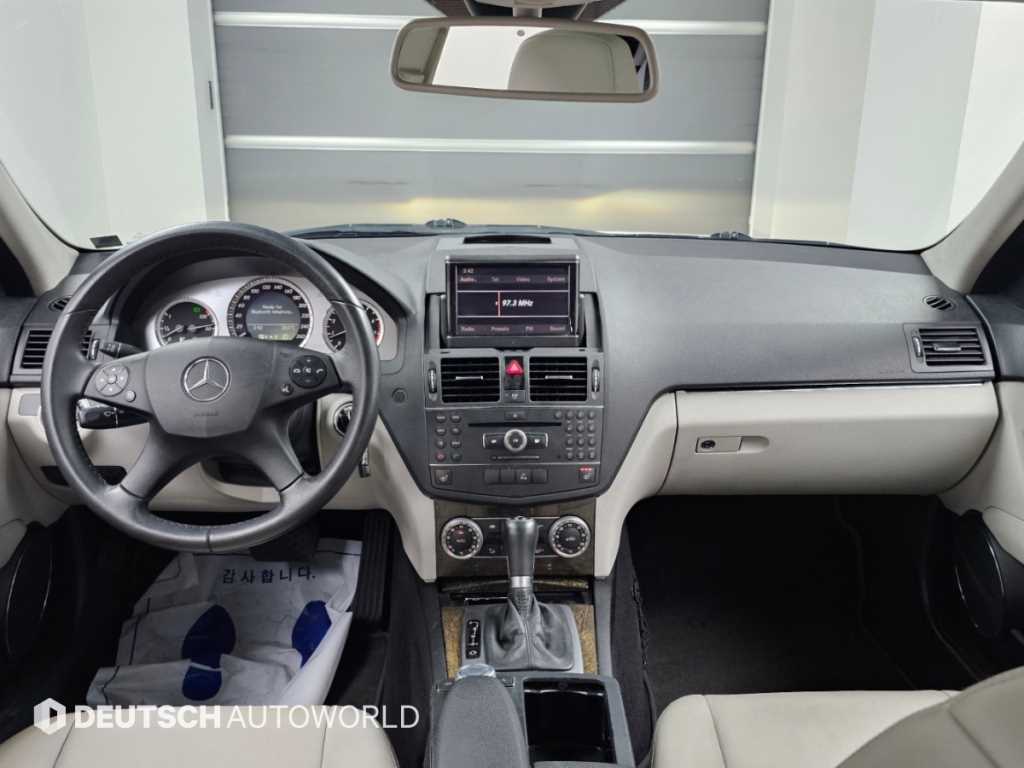 Mercedes-Benz C-Class — photo 07