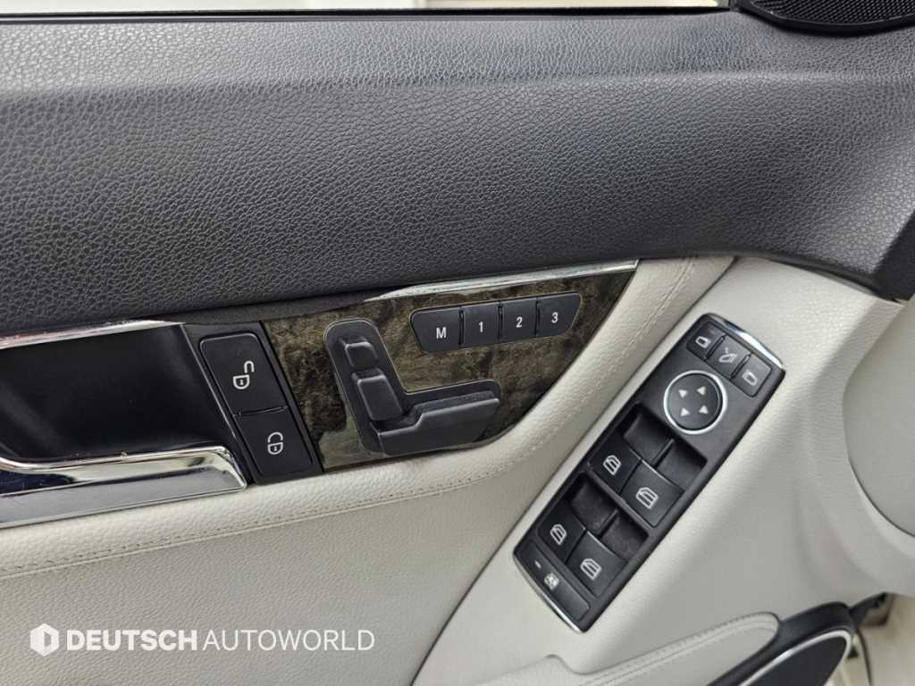 Mercedes-Benz C-Class — photo 15