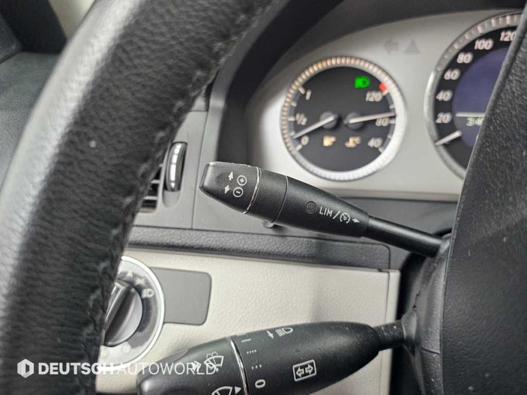 Mercedes-Benz C-Class — photo 16
