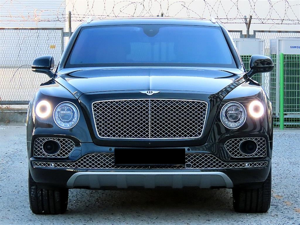 Bentley Bentayga — photo 01