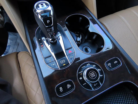 Bentley Bentayga — photo 11
