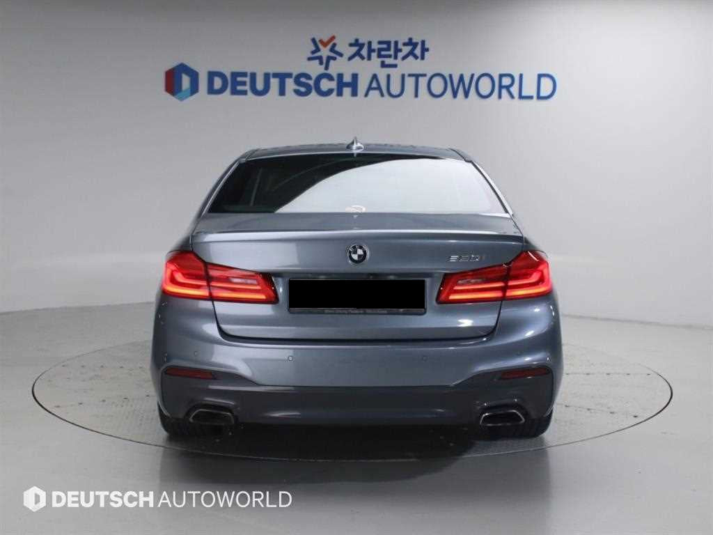 BMW 5-Series — photo 04