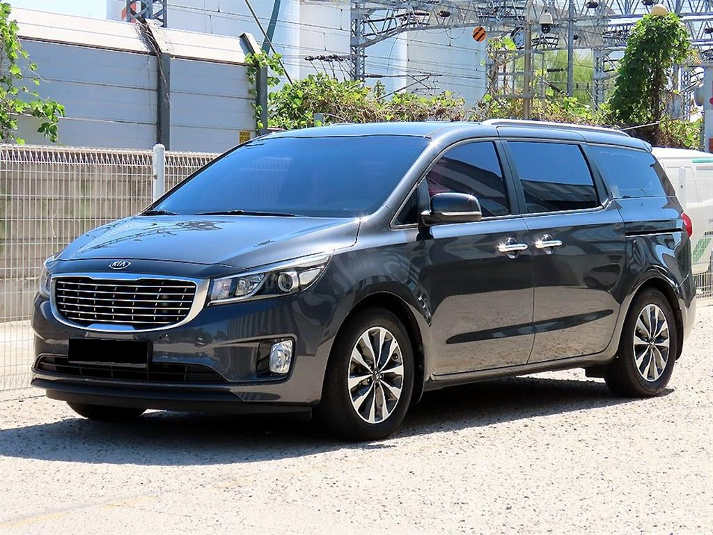 Kia Carnival — photo 02