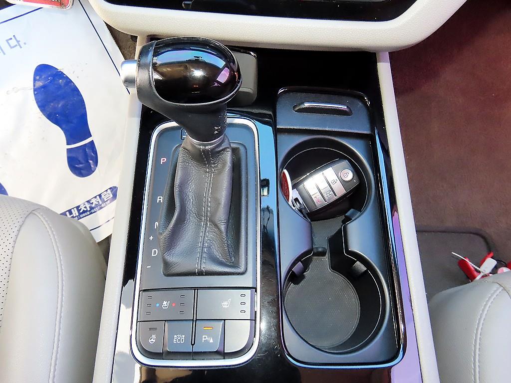 Kia Carnival — photo 11