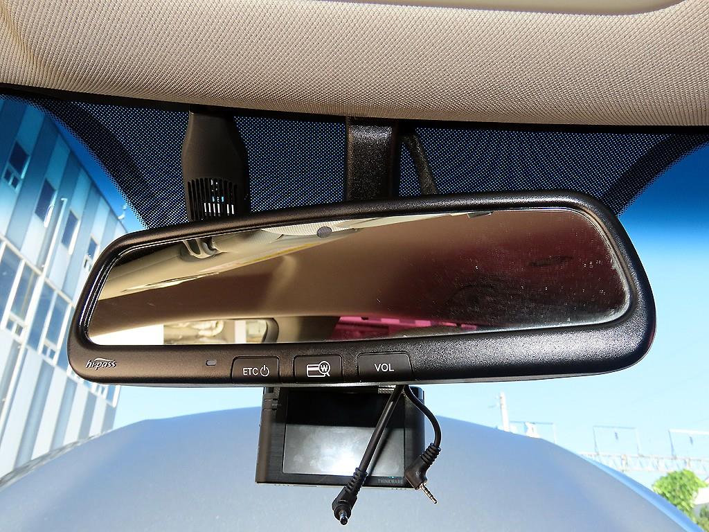 Kia Carnival — photo 16