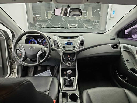 Hyundai Avante — photo 07