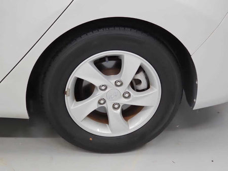 Hyundai Avante — photo 18