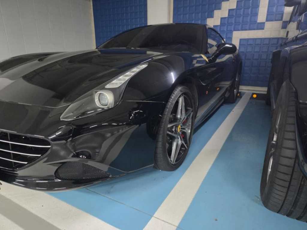 Ferrari California — photo 03