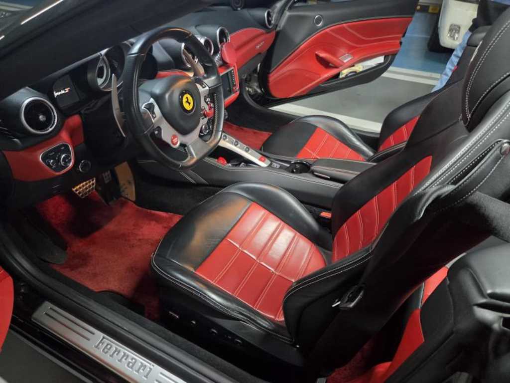 Ferrari California — photo 04