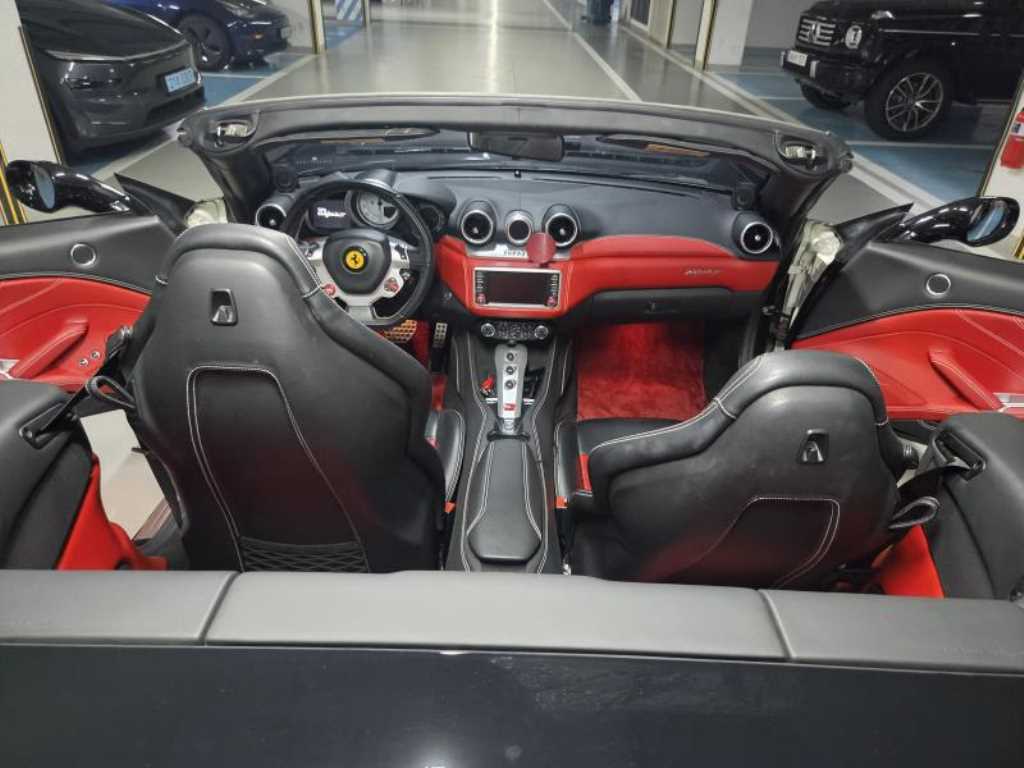 Ferrari California — photo 07