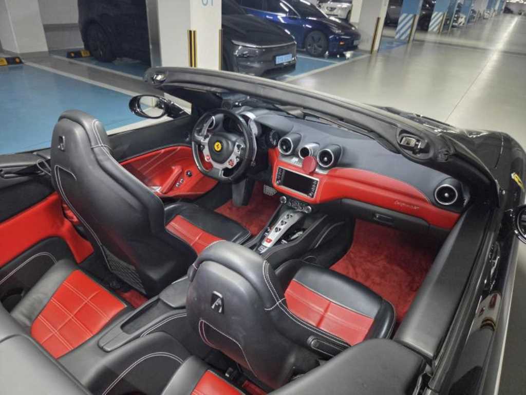 Ferrari California — photo 10