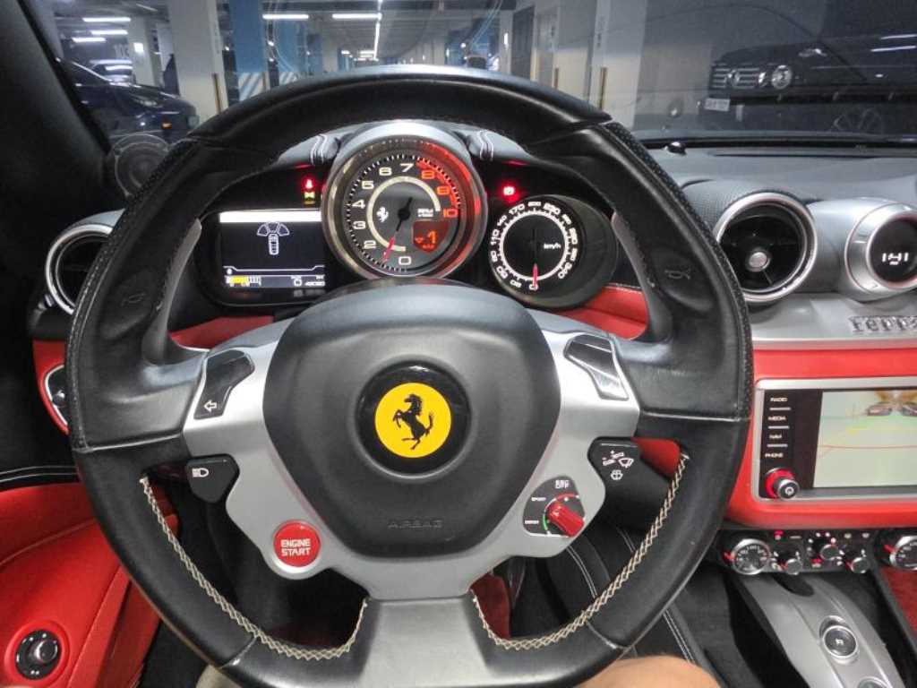 Ferrari California — photo 13