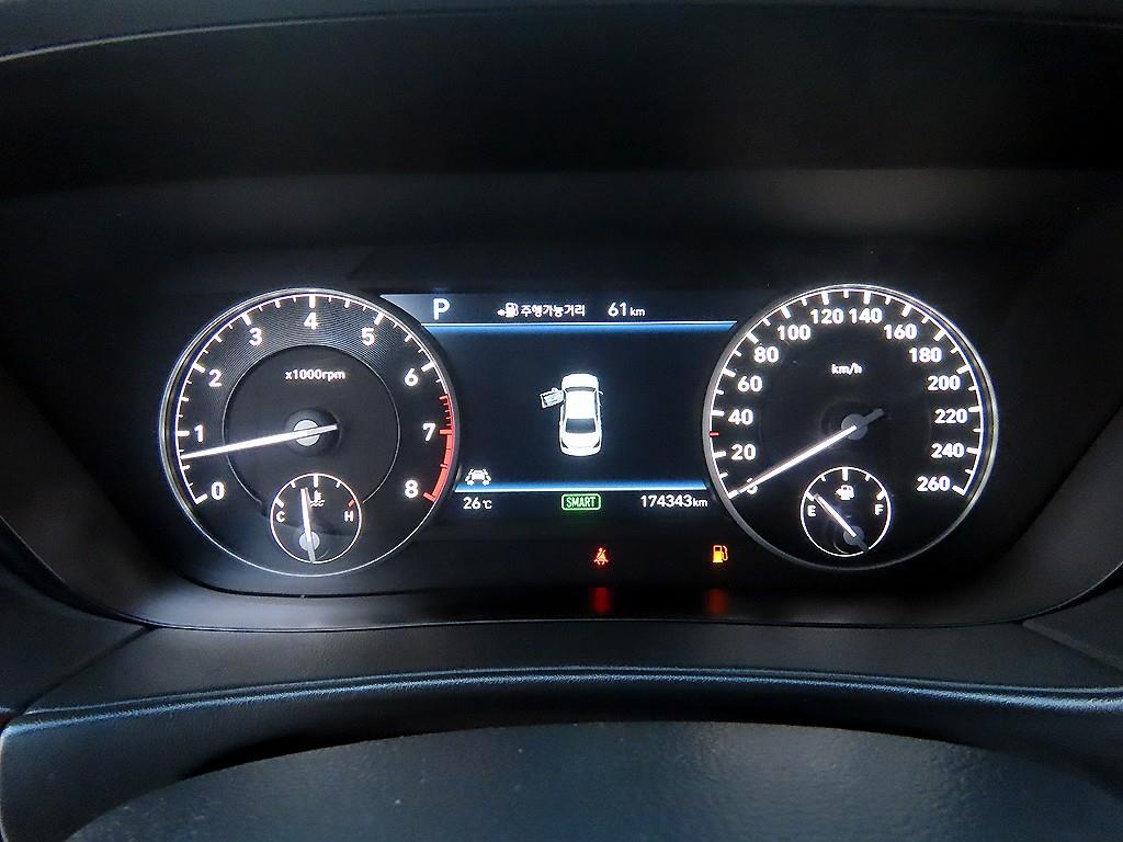 Genesis EQ900 — photo 09