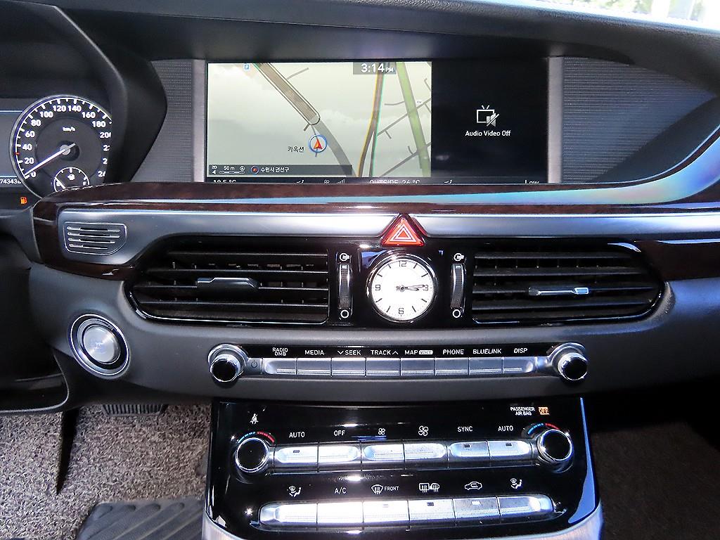 Genesis EQ900 — photo 15