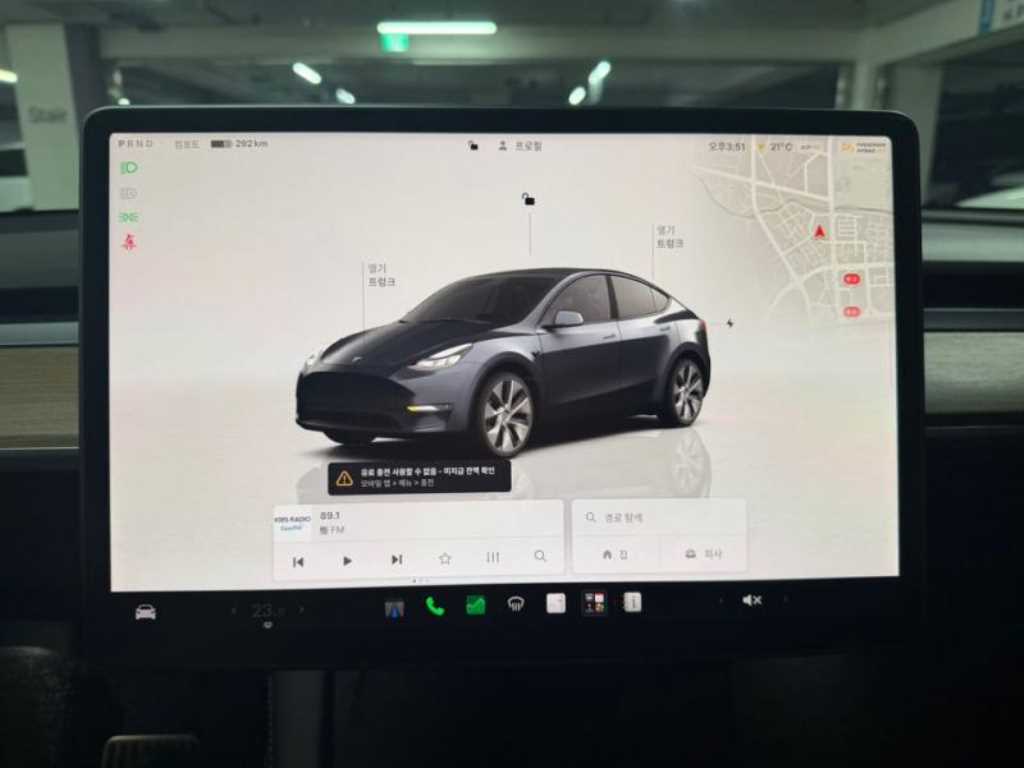 Tesla Model Y — photo 09