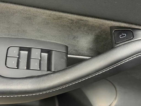 Tesla Model Y — photo 15
